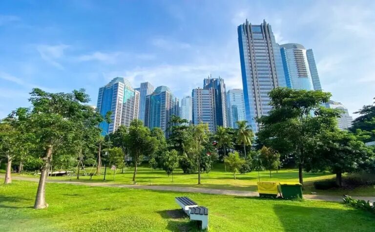 Taman sebagai Penyeimbang Lingkungan Urban Jakarta